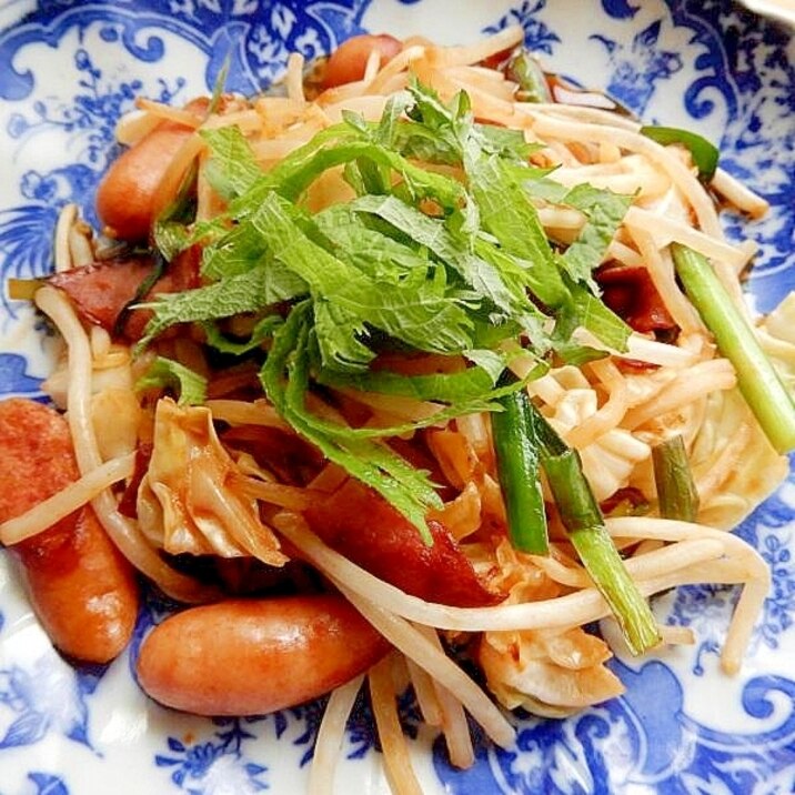 あの調味料でOK❤加工肉とモヤシ&キャベツ炒め♪